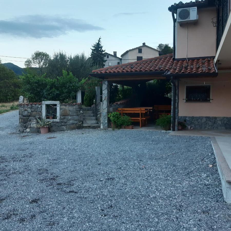 Apartma In Sobe Pilih Vipava Esterno foto