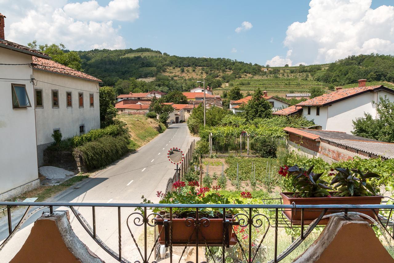 Apartma In Sobe Pilih Vipava Esterno foto