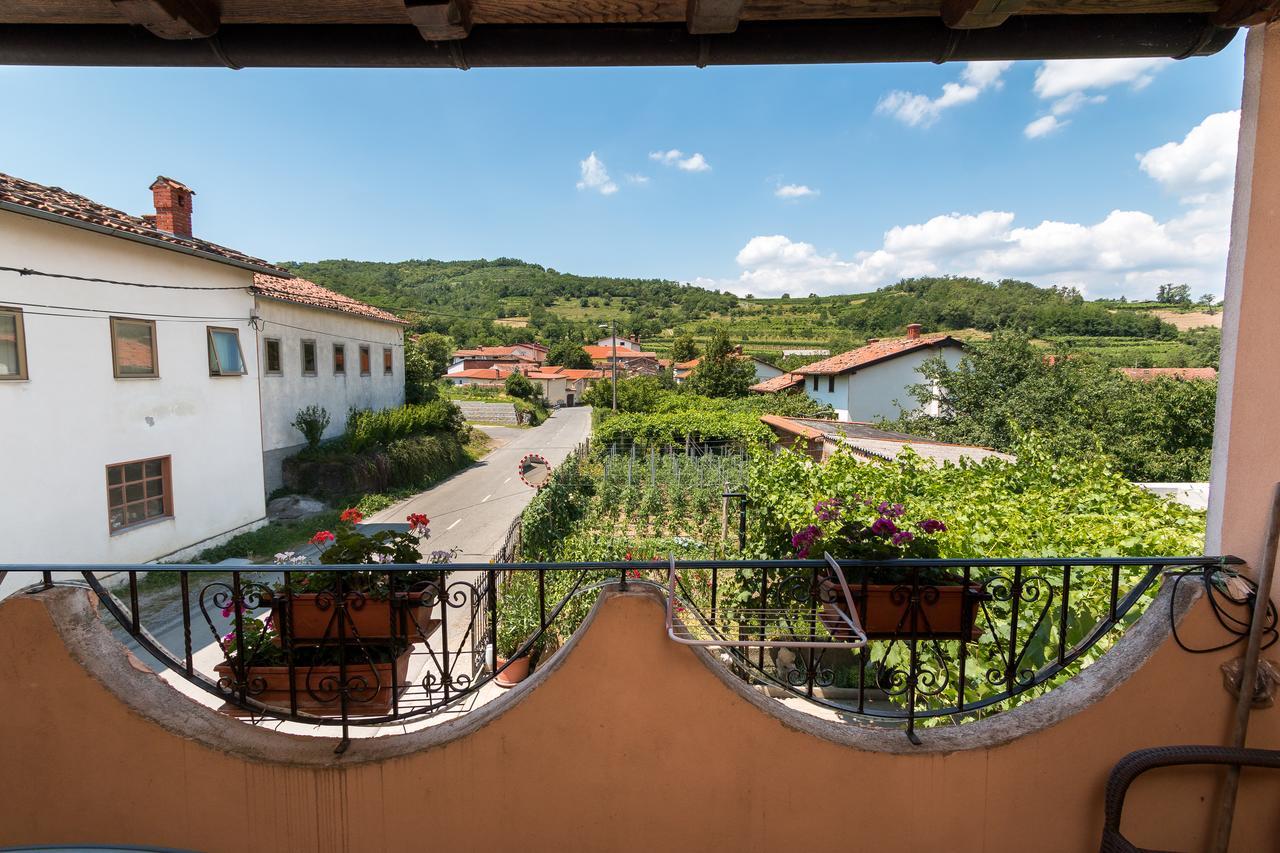 Apartma In Sobe Pilih Vipava Esterno foto