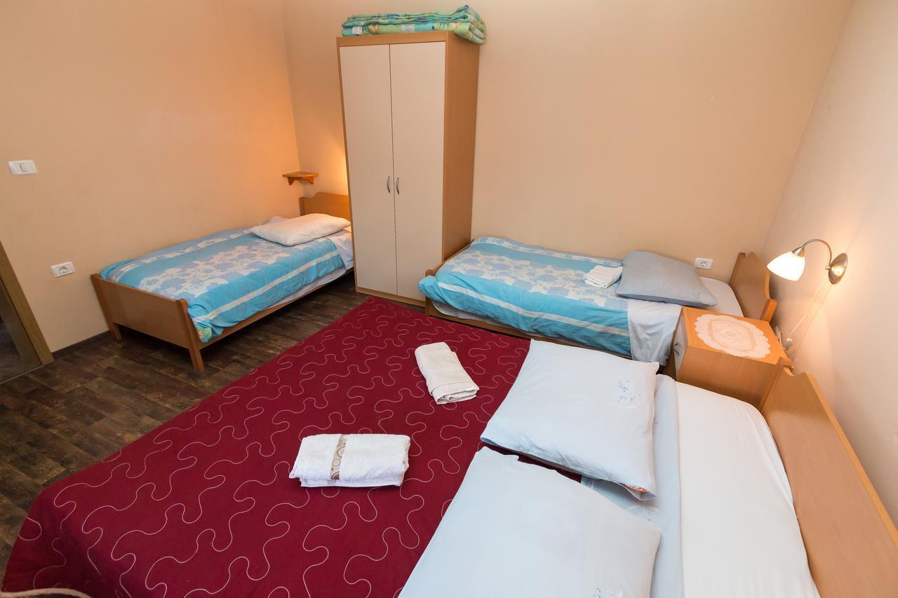 Apartma In Sobe Pilih Vipava Esterno foto